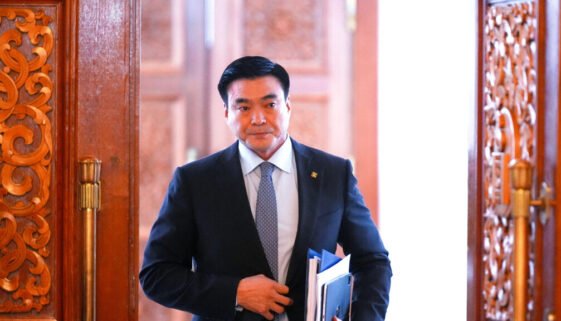 С.Амарсайханыг Хууль зүй дотоод хэргийн сайдаас чөлөөллөө